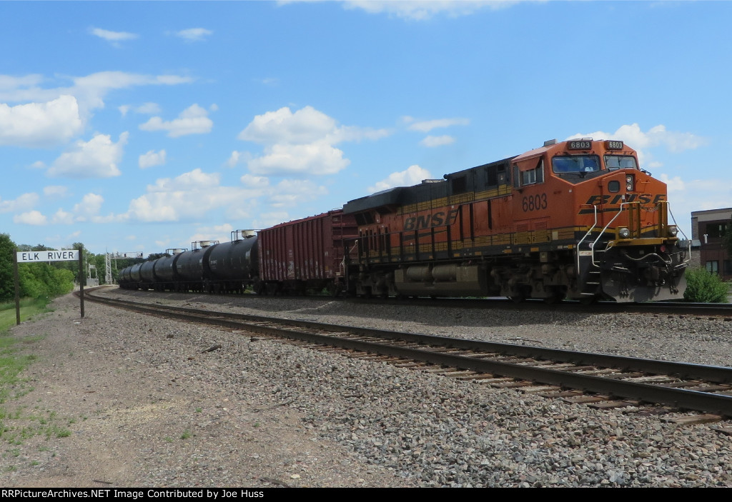 BNSF 6803 DPU